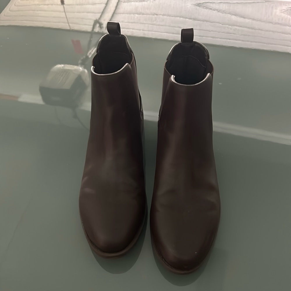 Like new Brown Chelsea style boot from Loft